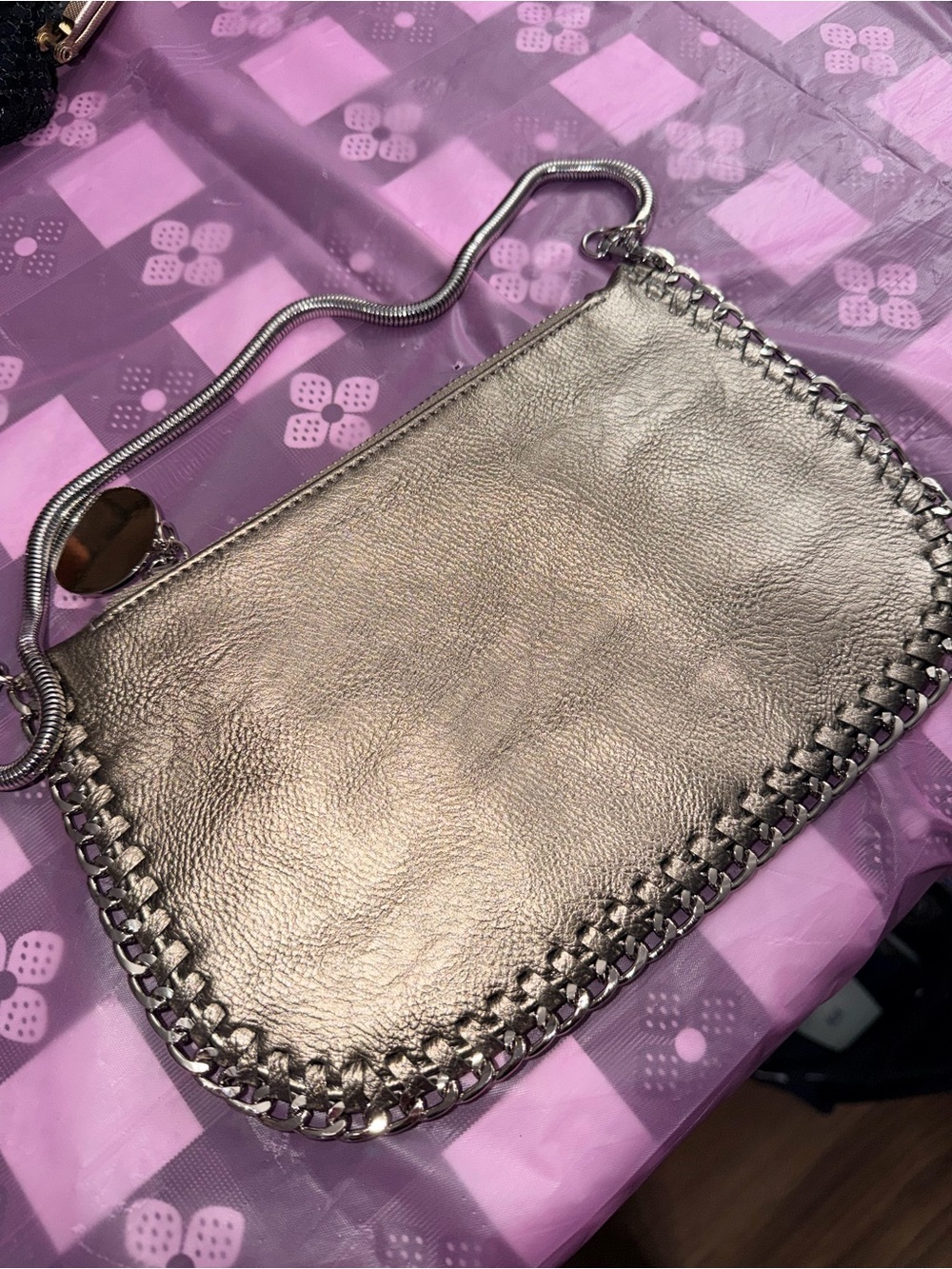 lovely metallic silver chain hand bag! no brand ! well made